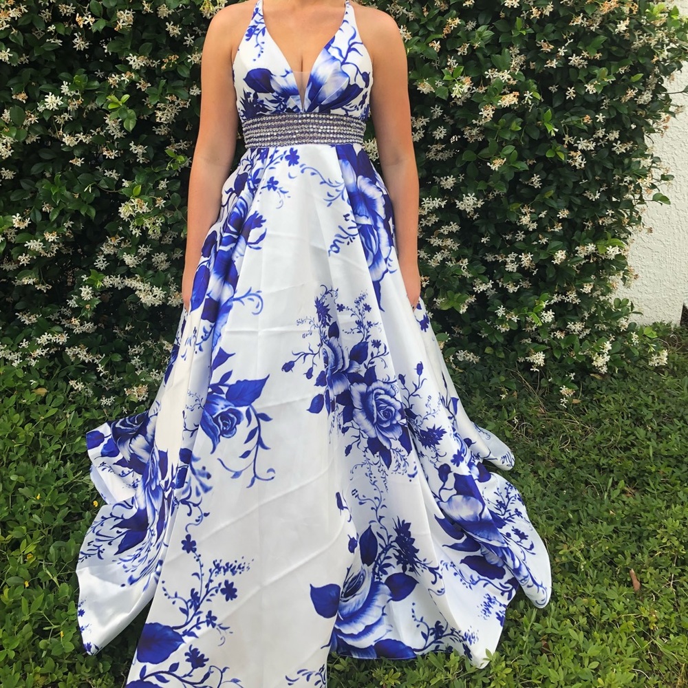 Prom dress